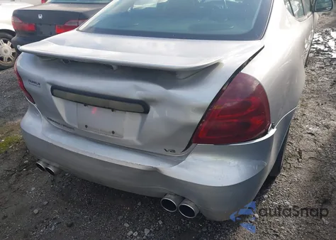 2008 Pontiac Grand Prix Gxp z USA, uszkodzony, nr VIN 2G2WC55C081138854